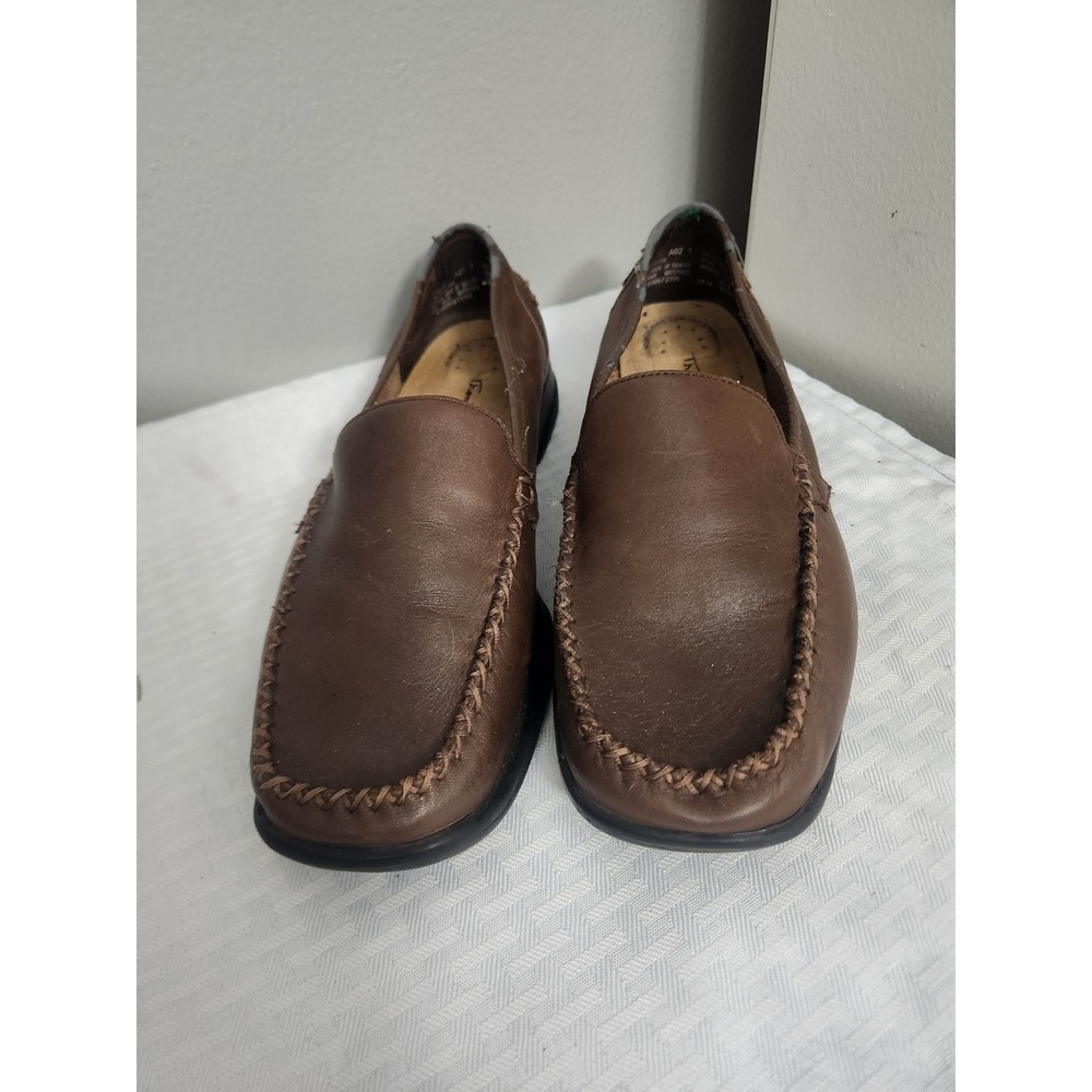 Thom McAn Womens Brown Leather Whipstitch Slip On Loafers Size 8 Poron Insoles